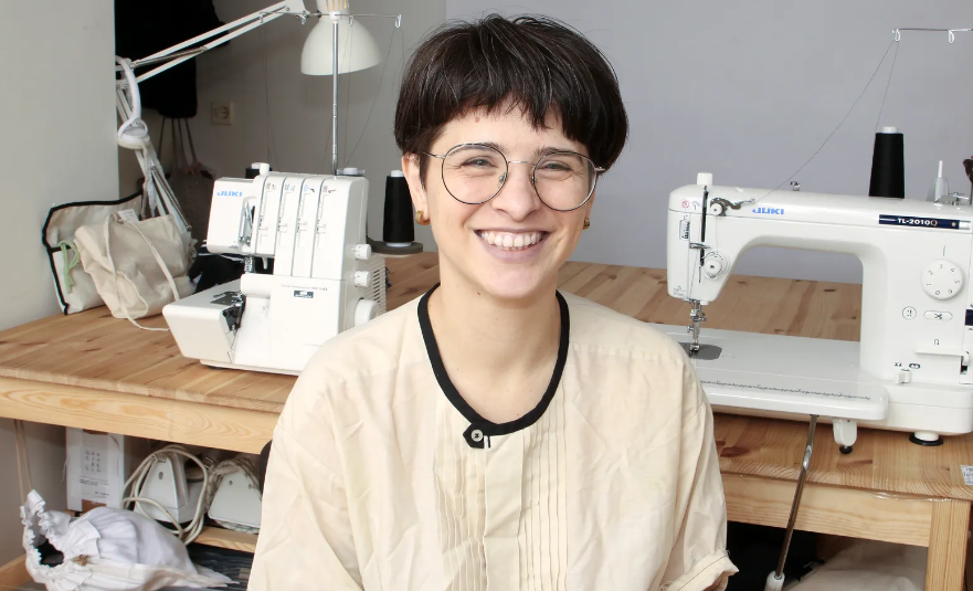 Juliana García Bello la diseñadora premiada por transformar descartes en moda circular